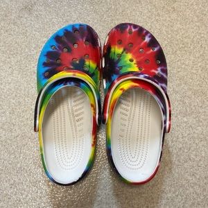 rainbow tie dye crocs